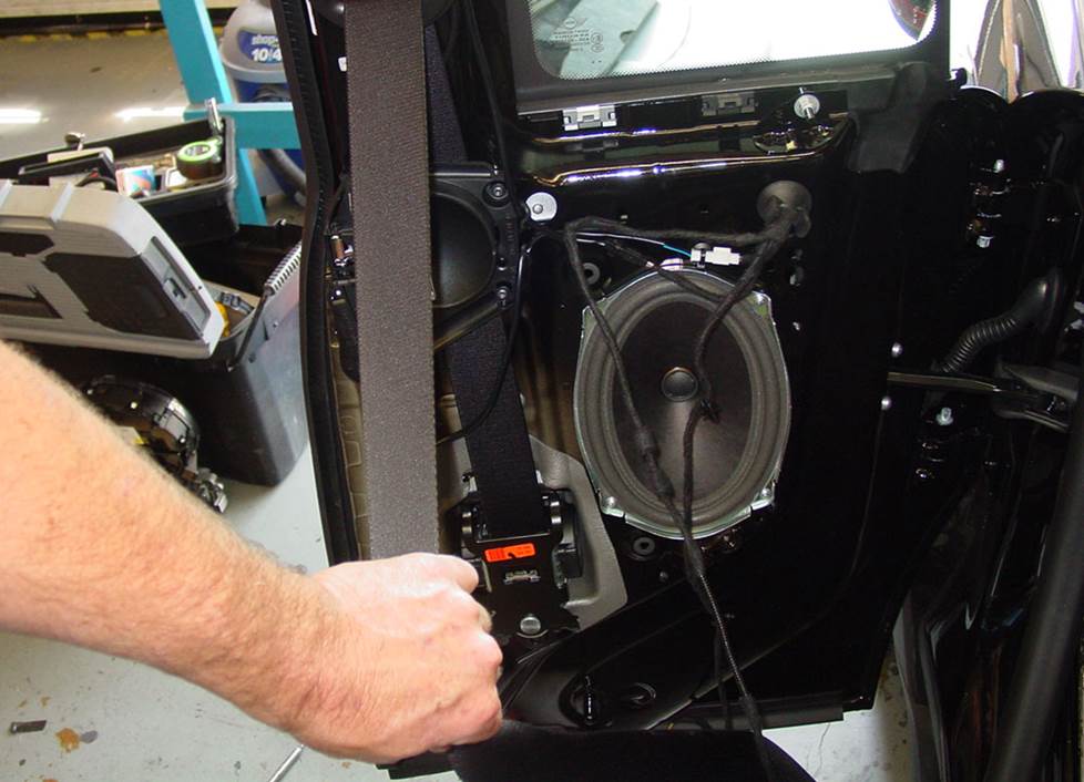 mini clubman right rear side speakers