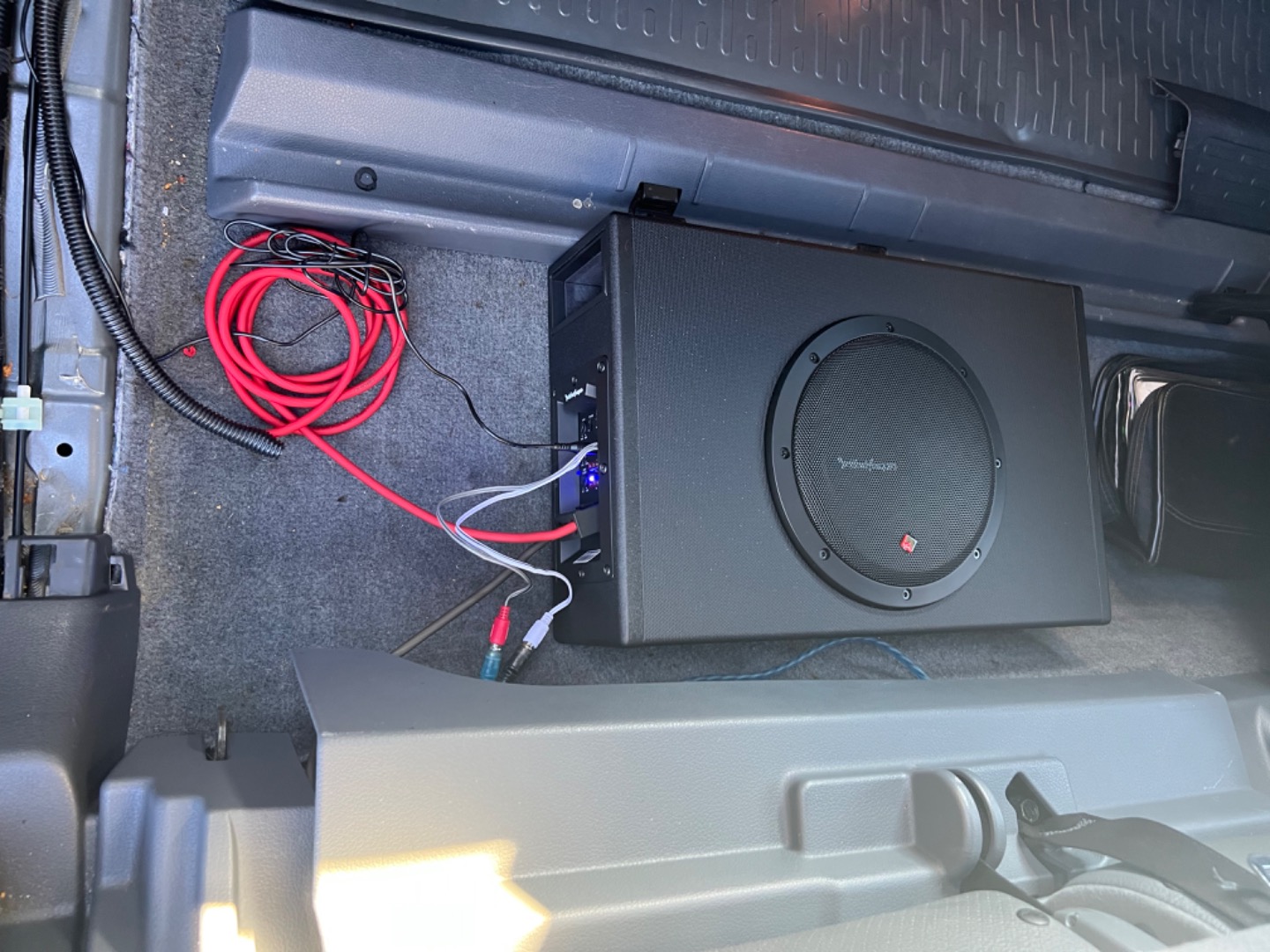 Customer Reviews: Rockford Fosgate P300-8P Punch compact powered subwoofer  with 8