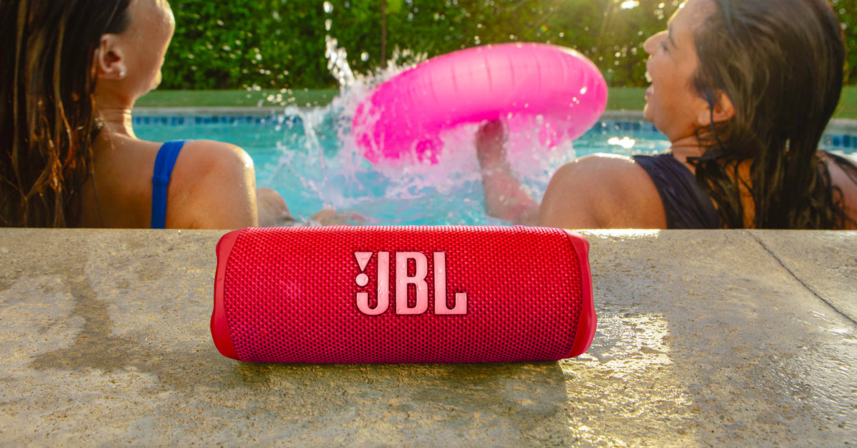 JBL Flip 6 (Red) Waterproof portable Bluetooth® speaker at Crutchfield  Canada