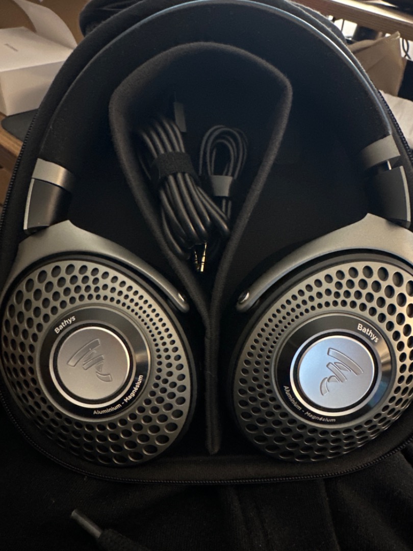 Hands-on With Focal's Bathys, $799 Wireless Headphones Aimed at Audiophiles  - CNET