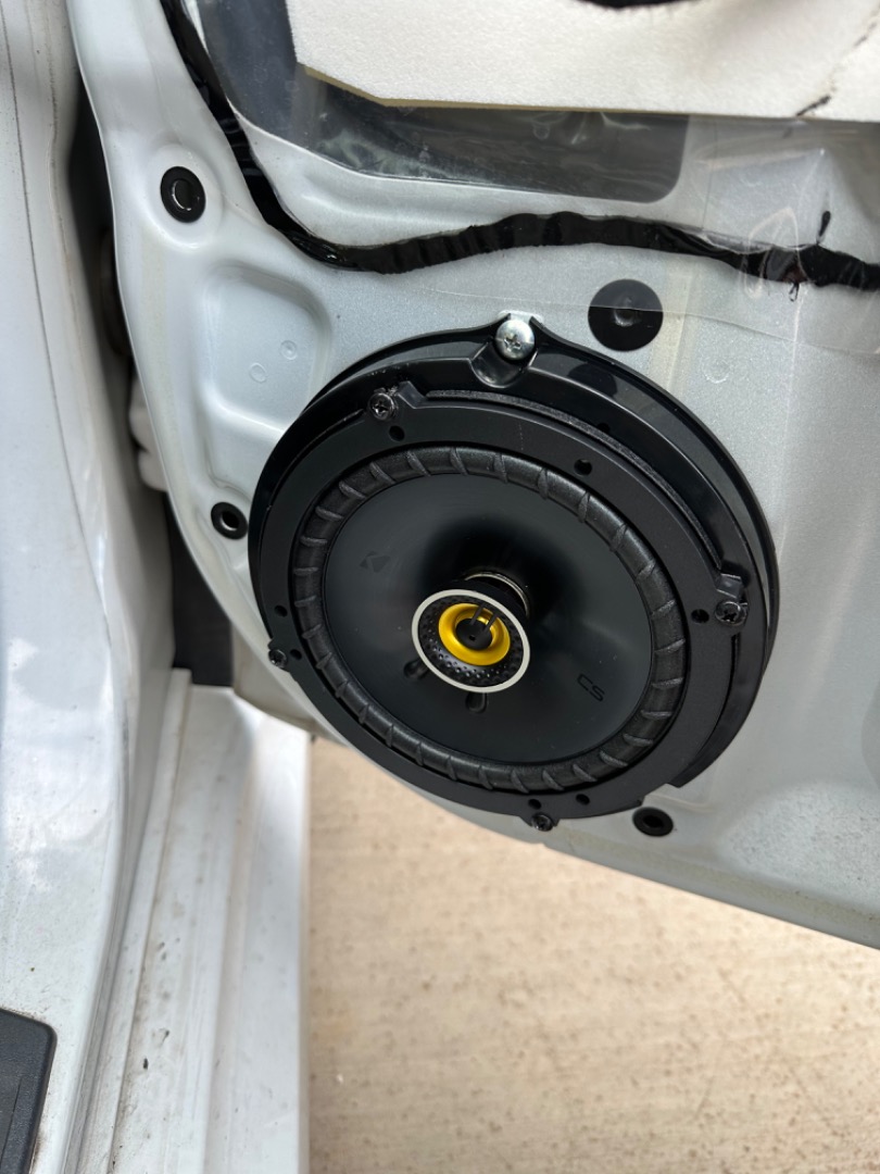 Metra 82-8900 Speaker Adaptors For Subaru Legacy (2005-2009) - 6.5" To 6.75" Adapter Rings - View #11