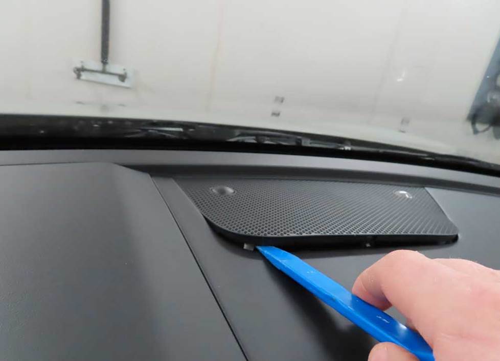Kia EV6 center dash speaker