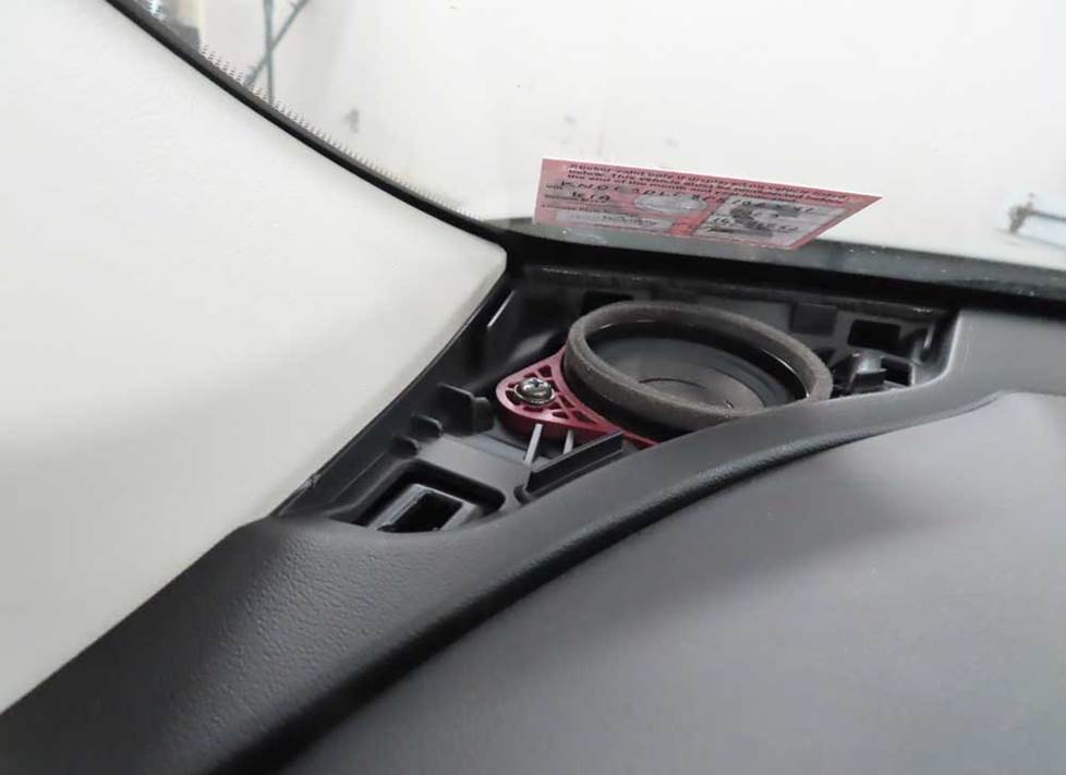 Kia EV6 corner dash speaker
