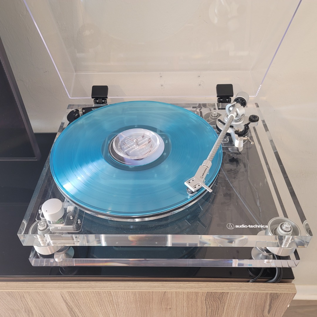 Customer Reviews: Audio-Technica AT-LP2022 60th Anniversary Edition manual  belt-drive turntable at Crutchfield