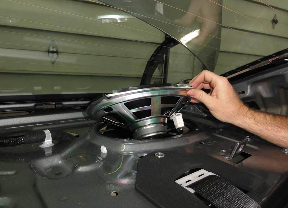 nissan sentra deck speaker removal