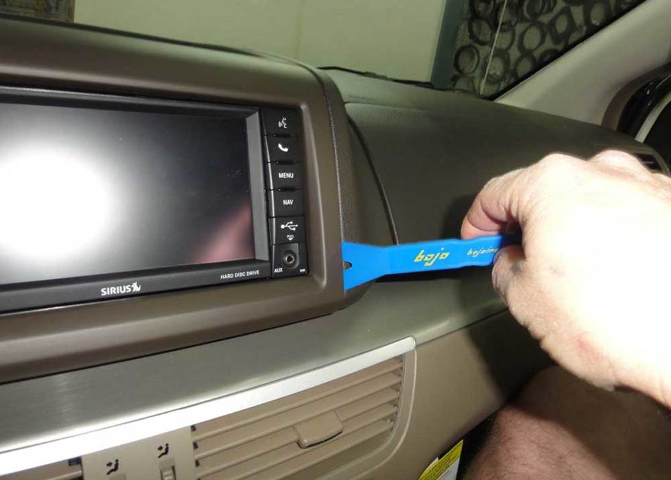 vw routan radio removal