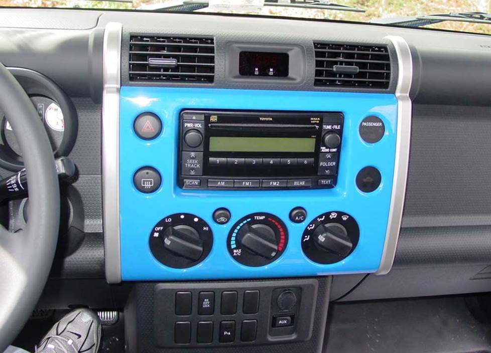 Toyota FJ Cruiser radio