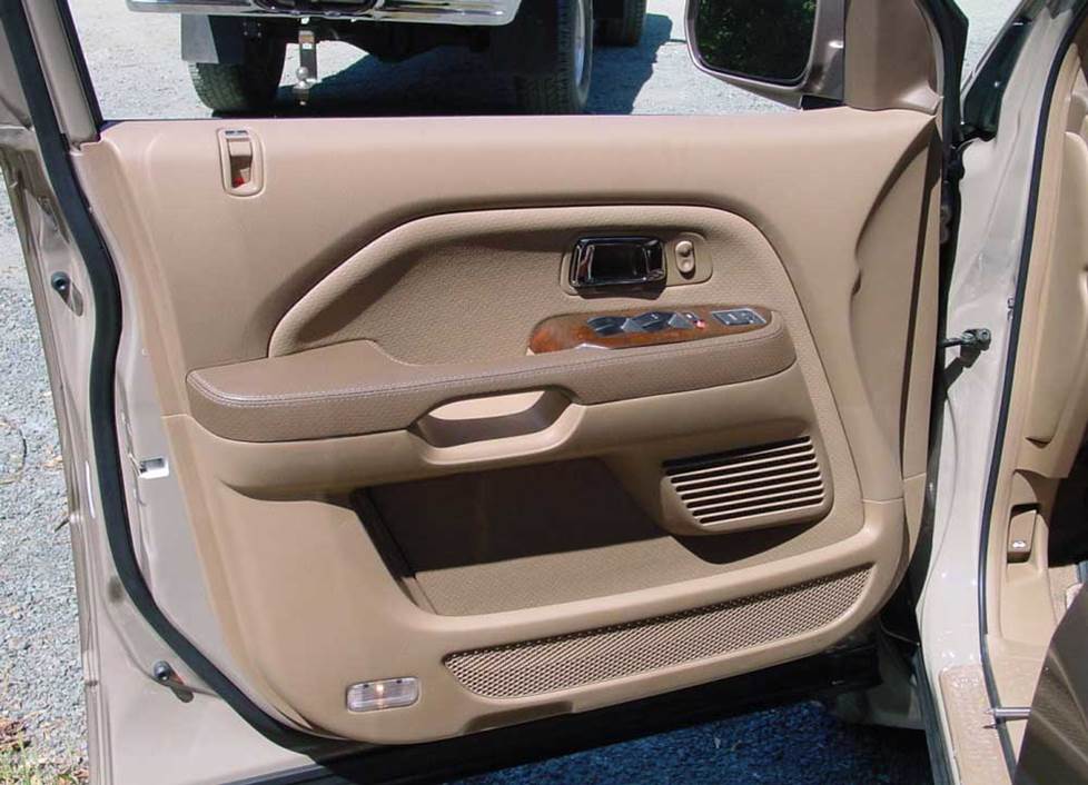 Front Right Inner Door Handle For 2003-2008 Honda Pilot - Brown Housing, Chrome Lever - Evan-Fischer