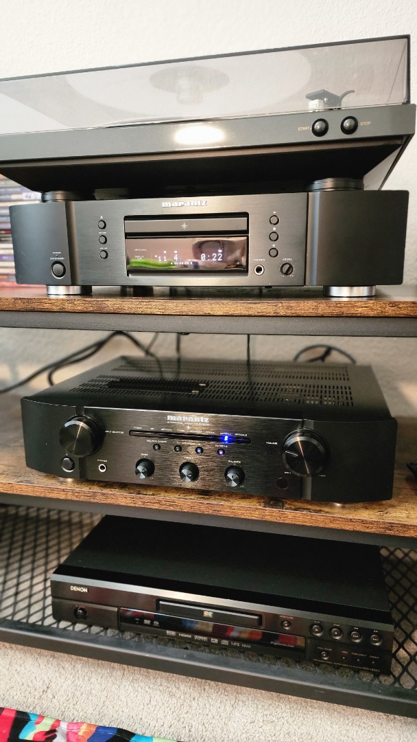 Marantz PM6007 Stereo integrated amplifier with built-in DAC at Crutchfield
