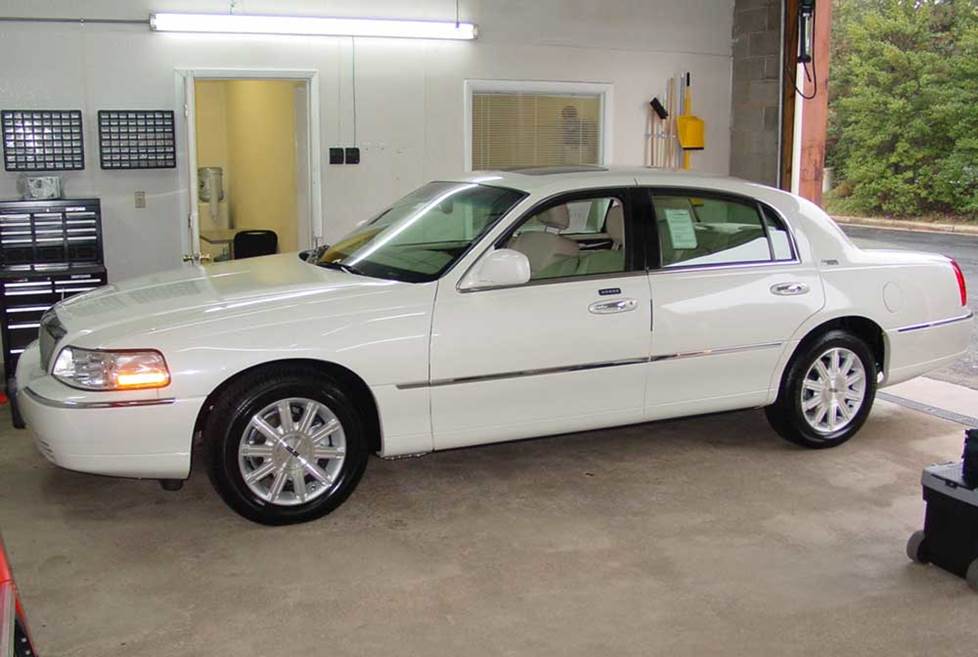 2003-11 Lincoln Town Car