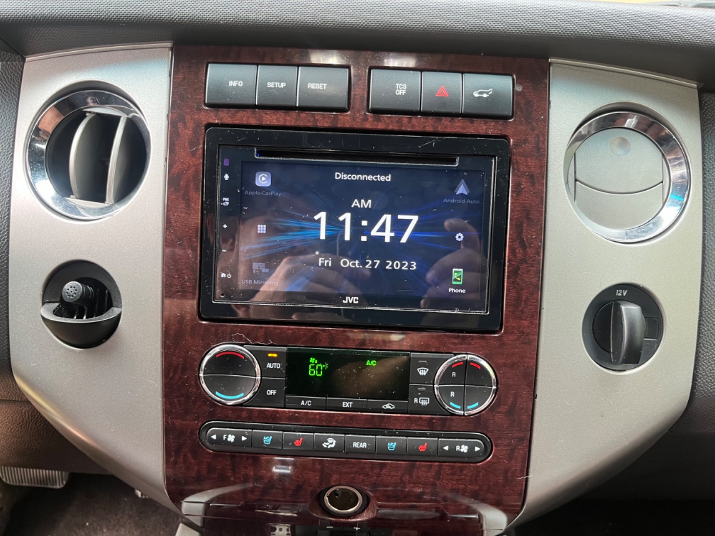 Finally upgraded my radio for wireless Apple CarPlay after second AUX port  gave out. : r/HondaElement