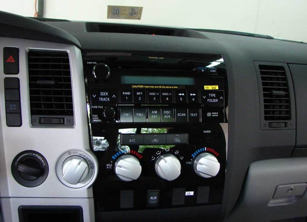Toyota Tundra radio