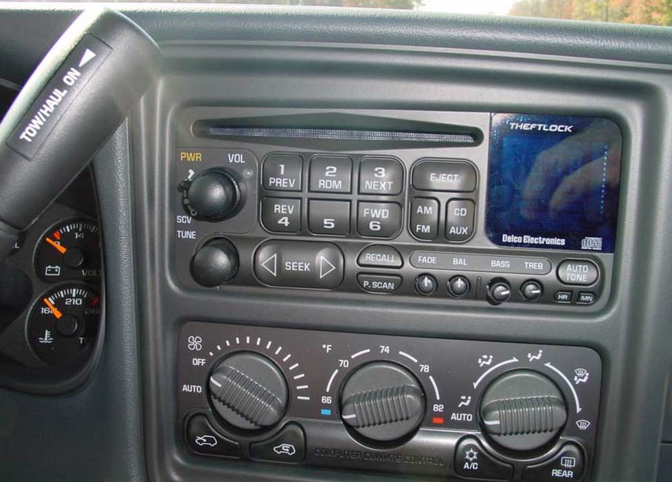 2002 Chevy Avalanche radio