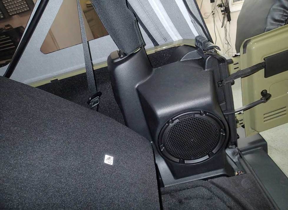 Jeep jk 2 online door subwoofer