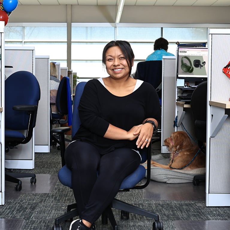Our customers tell us that they count on our Advisors for more than just knowledge: they're always friendly and ready to help. Plus, our Connect ID technology lets your Advisor show you pages while you shop the site.