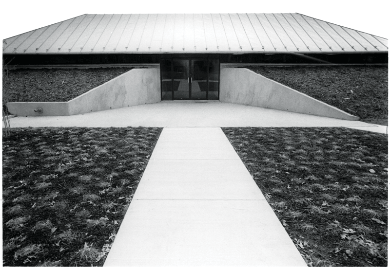 Vintage photo of Crutchfield headquarters
