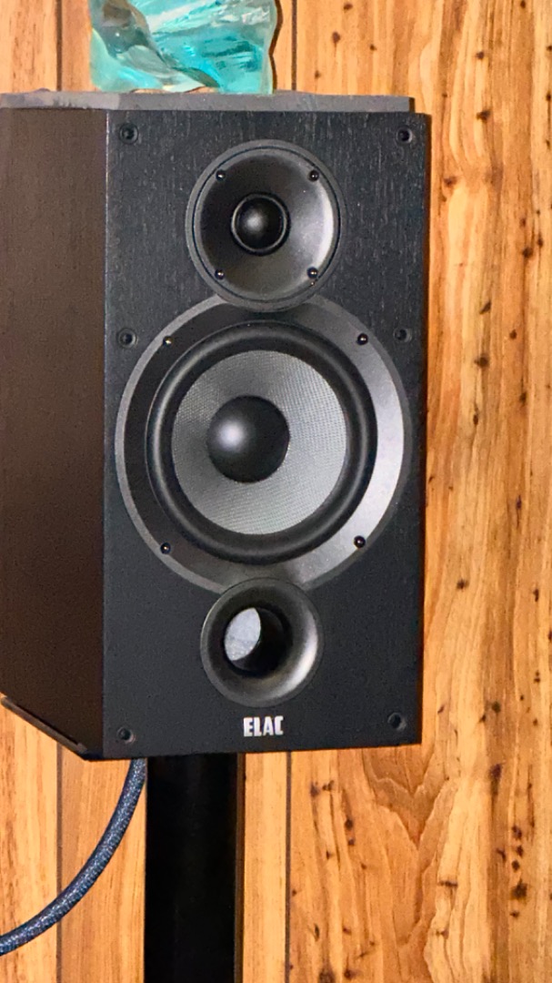 ELAC Debut B6ペア　ウーファー 16．5cm ELAC Debut B6 Bookshelf speakers at Crutchfield