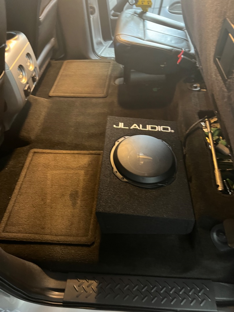 Customer Reviews: JL Audio CS110TG-TW3 Sealed PowerWedge™ enclosure with  one 10