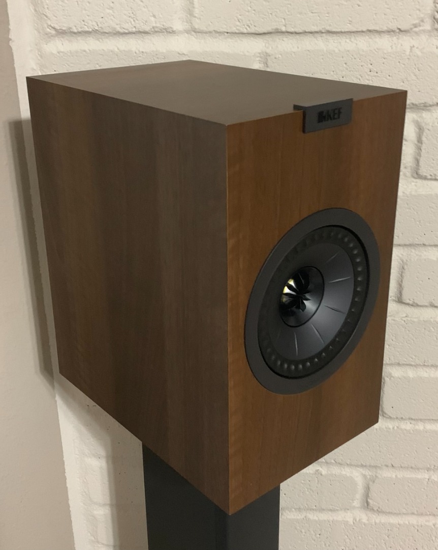 Customer Reviews: KEF Q150 (Walnut) Bookshelf speakers at Customer Reviews: KEF Q150 (Walnut) Bookshelf speakers at