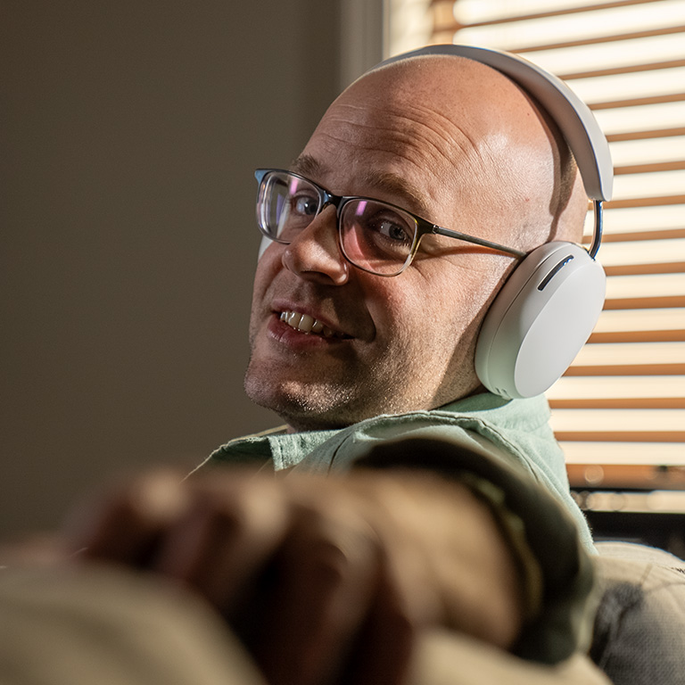 Our Headphone Guy reviews Sonos Ace headphones