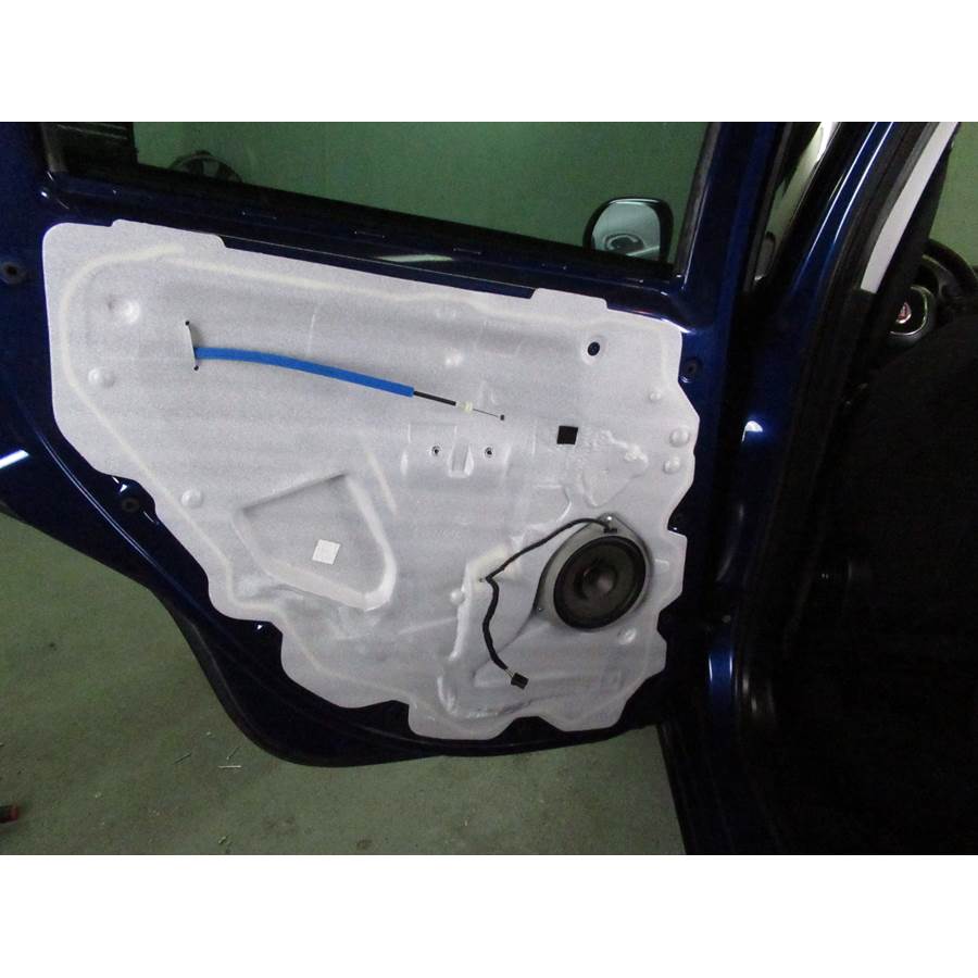 2014 Fiat 500L Rear door speaker
