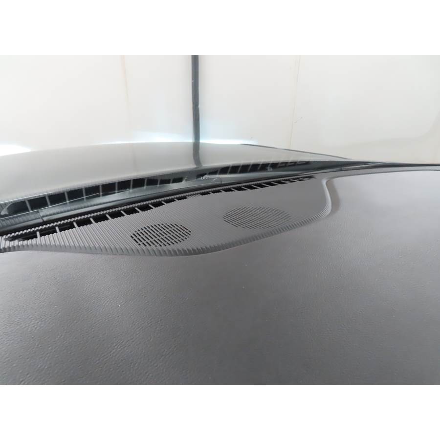2022 Jeep Grand Cherokee Center dash speaker location