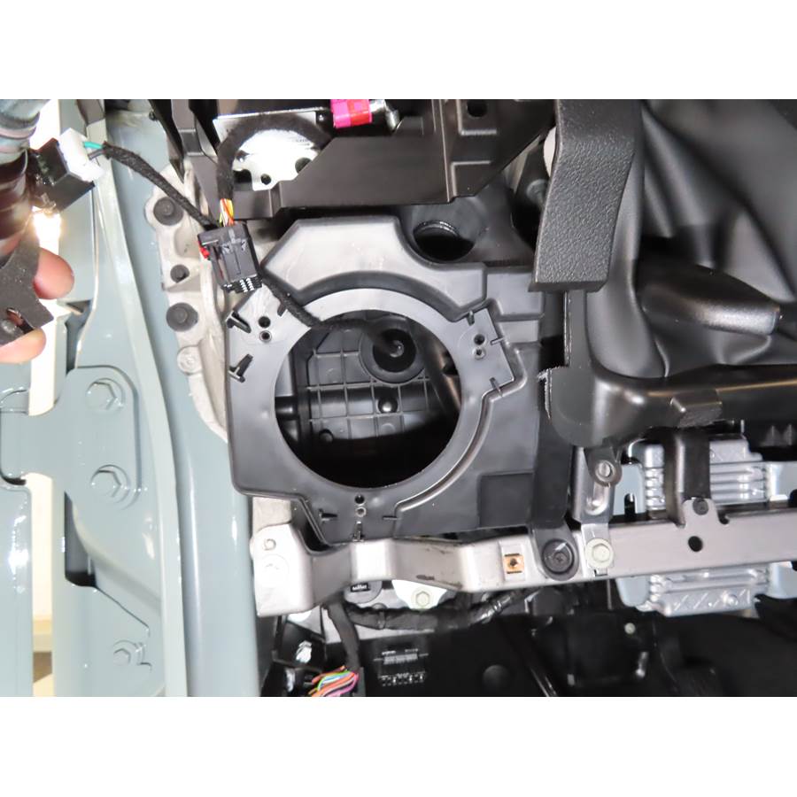 2024 Jeep Wrangler Unlimited Lower dash speaker removed