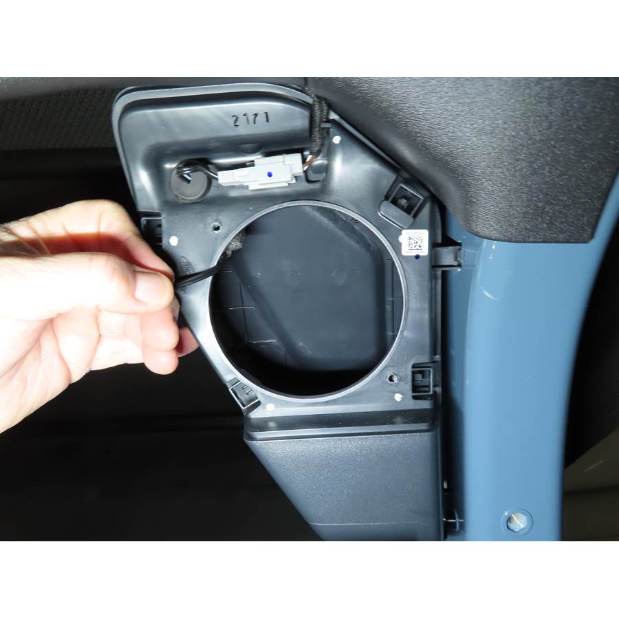 2025 Ford Bronco Rollbar speaker removed