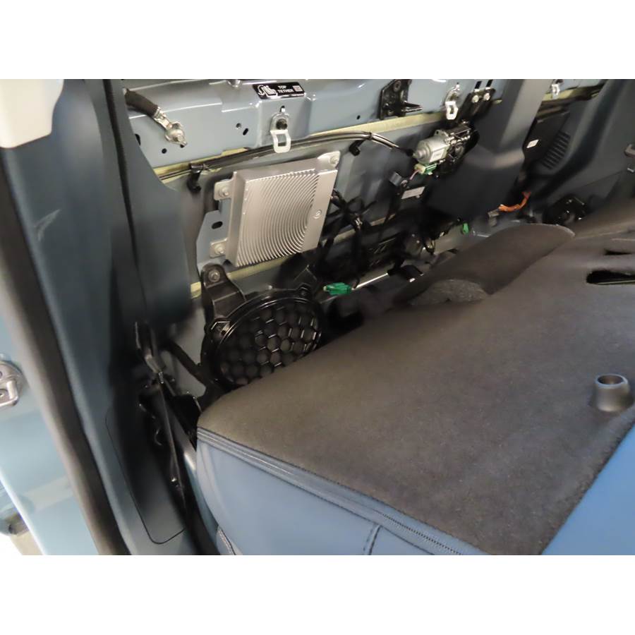 2025 Ford Maverick Rear cab speaker location