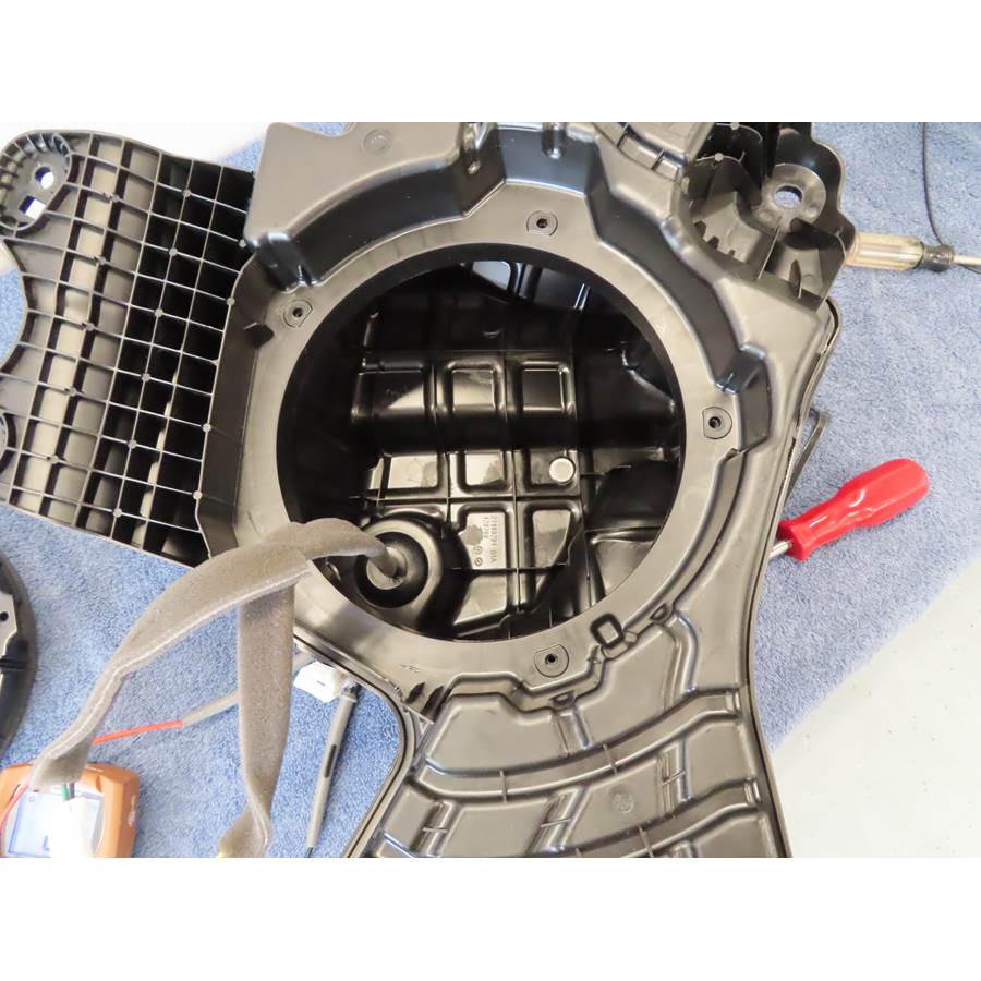 2025 Subaru Forester Far-rear side speaker removed