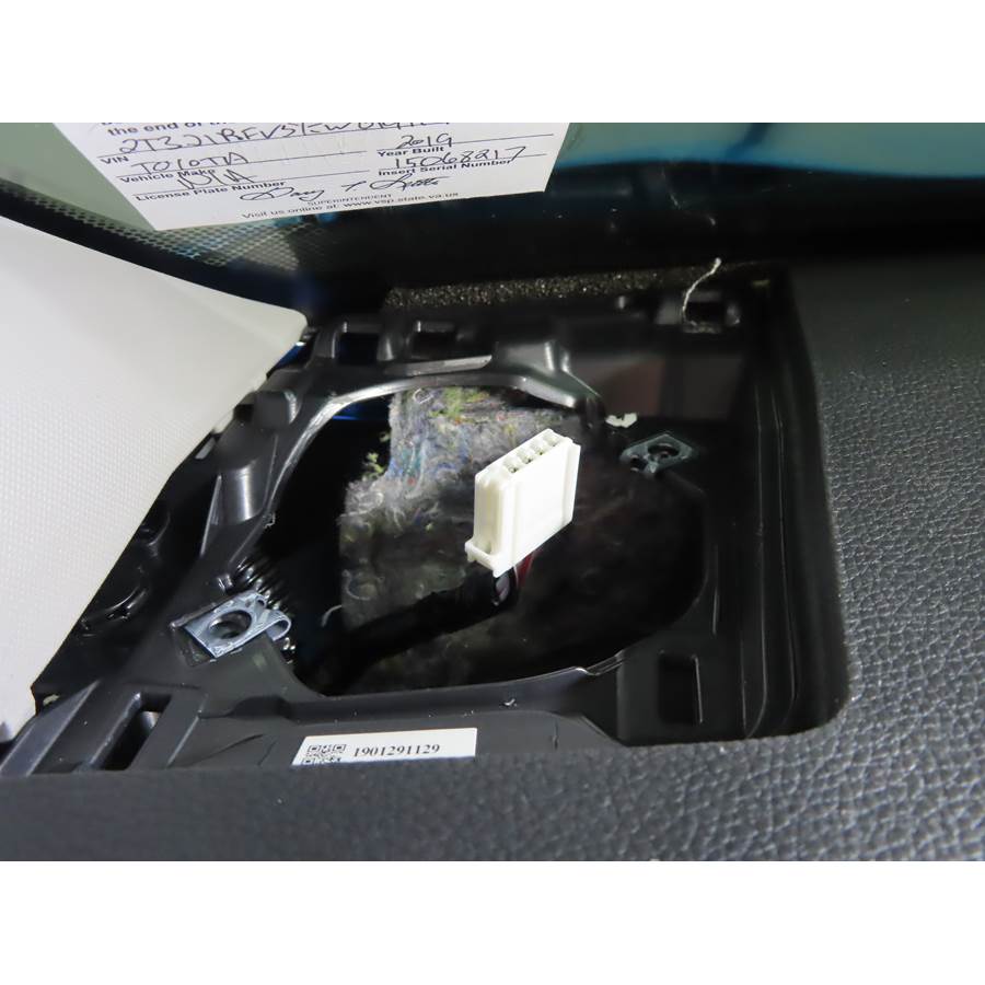 2020 Toyota RAV4 Dash speaker removed