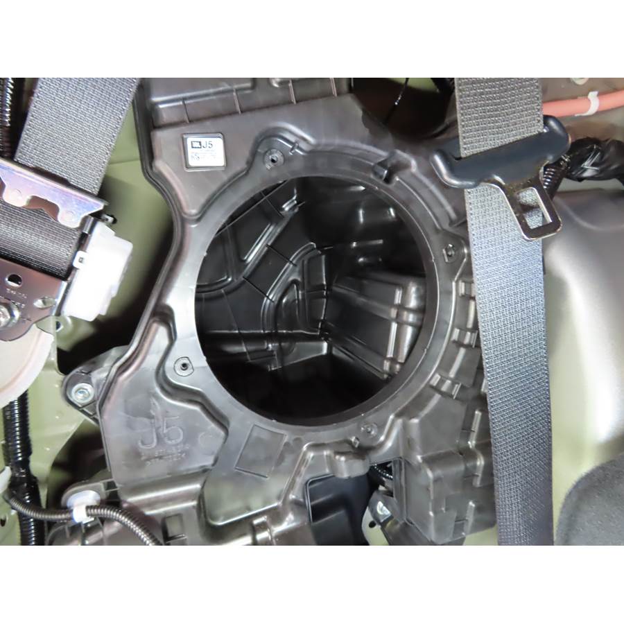 2020 Toyota Highlander Far-rear side speaker removed