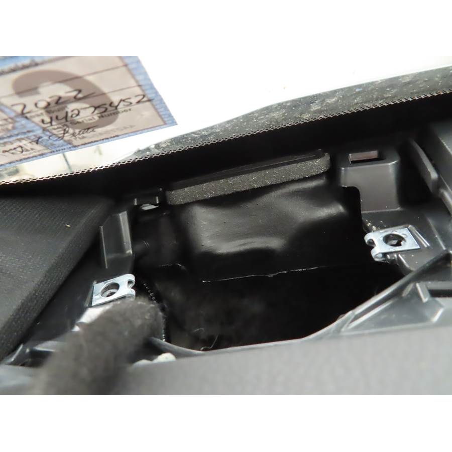 2020 Toyota Highlander Dash speaker removed