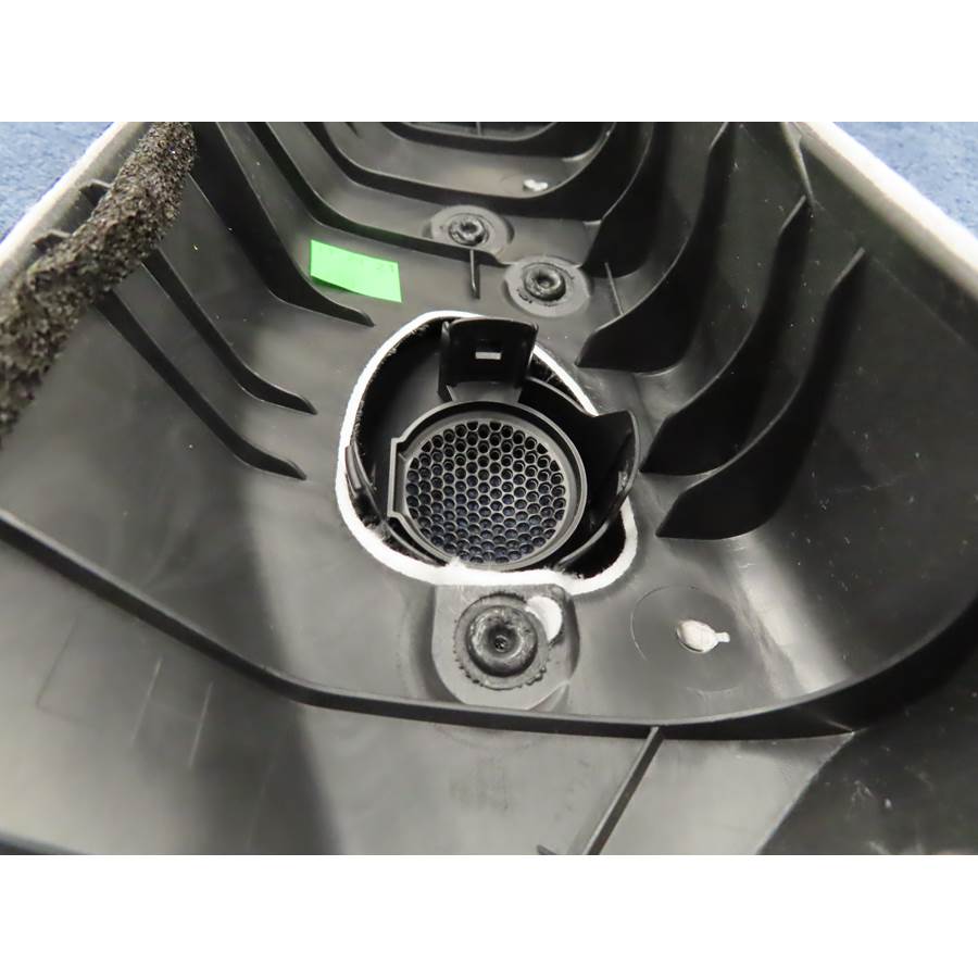 2020 Toyota Highlander Front pillar speaker removed