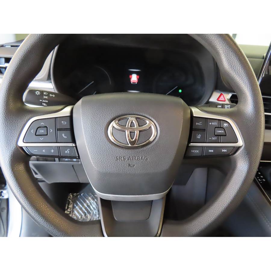 2021 Toyota Sienna Steering wheel audio controls