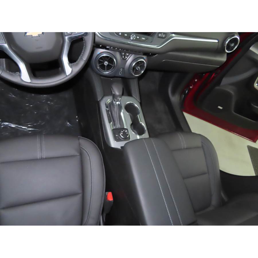 2022 Chevrolet Blazer Center console speaker location