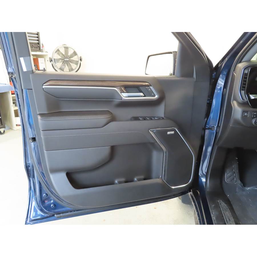 2022 Chevrolet Silverado 1500 Front door speaker location
