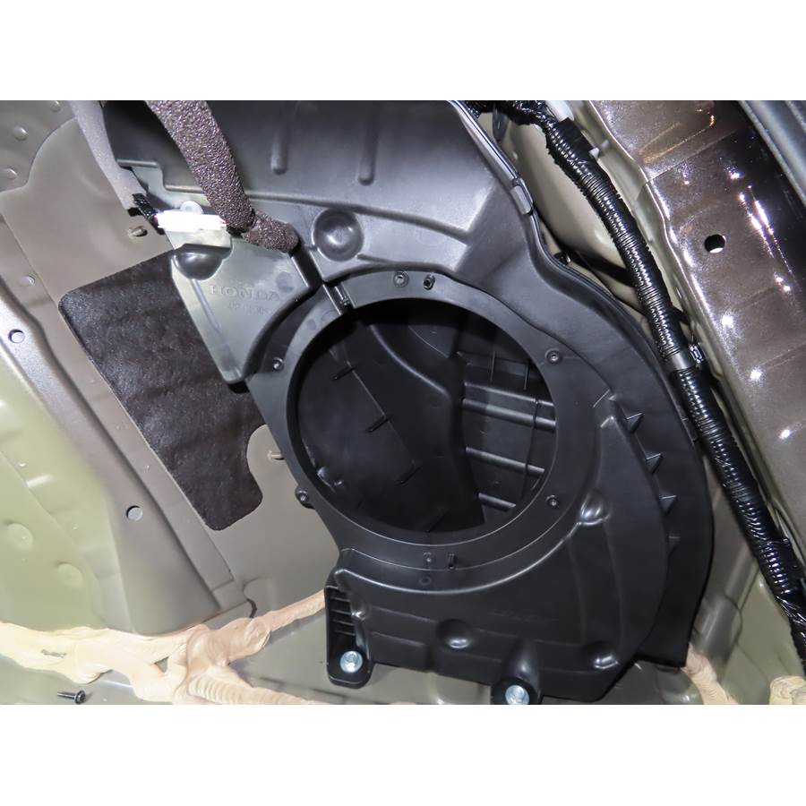 2023 Honda Civic Far-rear side speaker removed