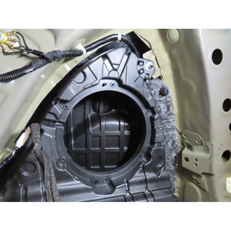 2024 Honda Pilot Far-rear side speaker removed