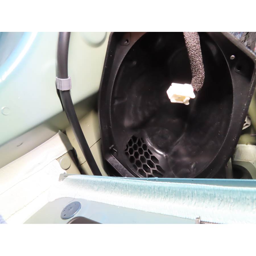 2025 Honda Prologue Far-rear side speaker removed