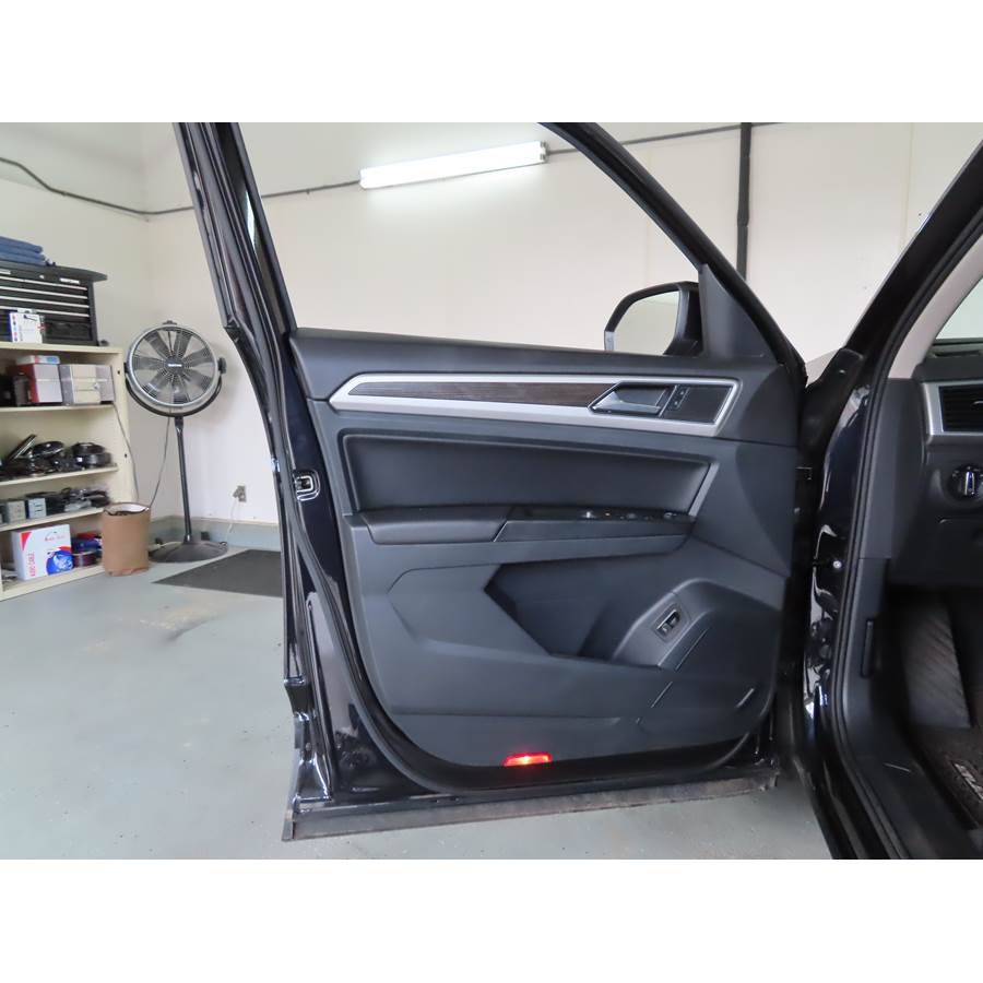 2019 Volkswagen Atlas Front door speaker location