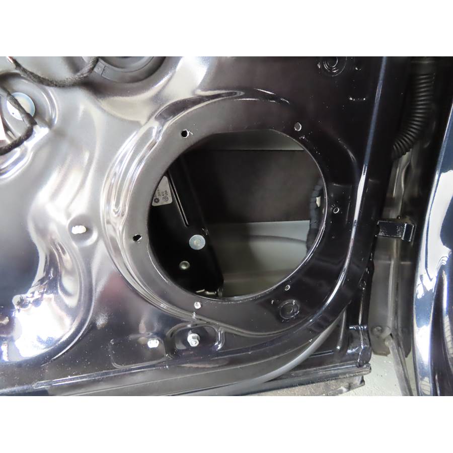 2019 Volkswagen Atlas Front door woofer removed