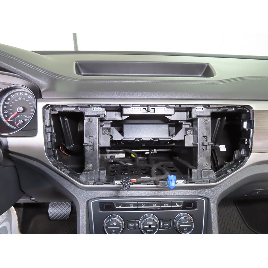 2019 Volkswagen Atlas Factory radio removed