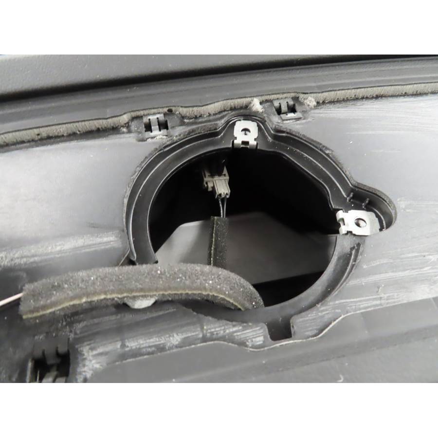 2023 Volkswagen Atlas Center dash speaker removed