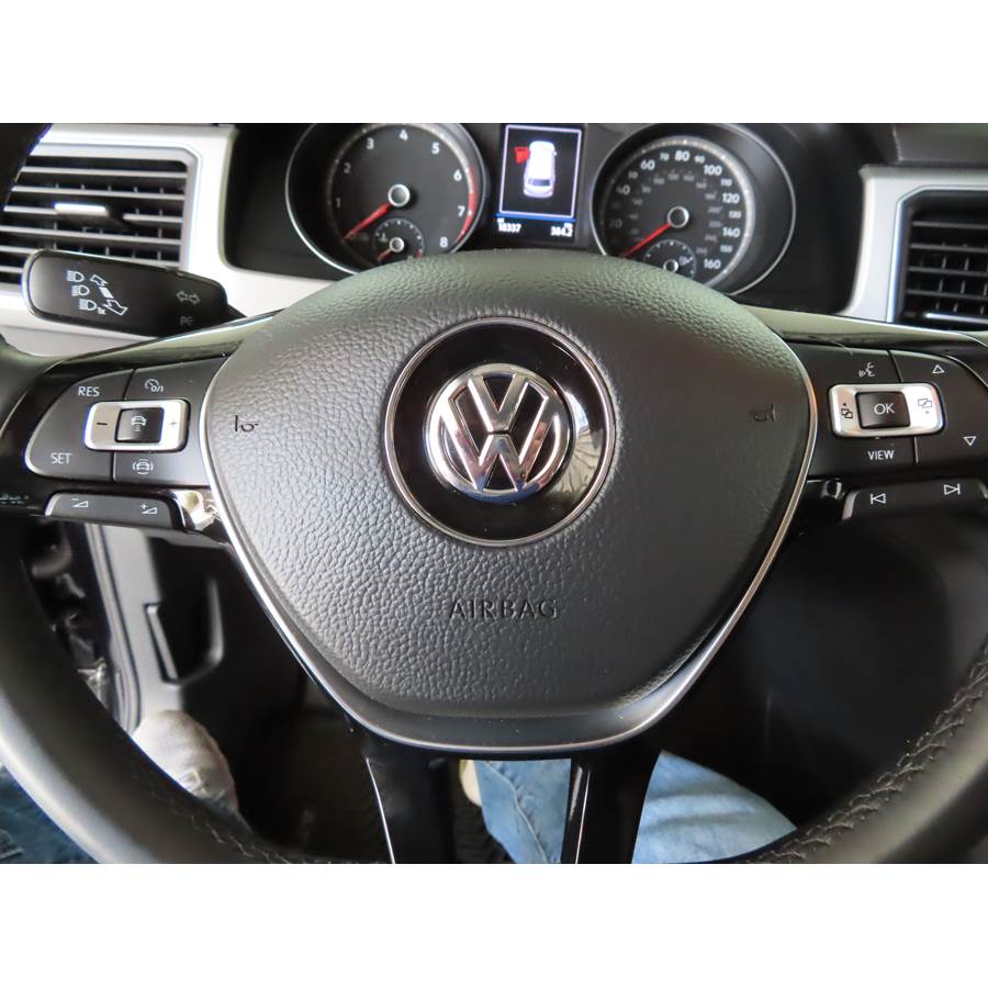 2019 Volkswagen Atlas Steering wheel audio controls