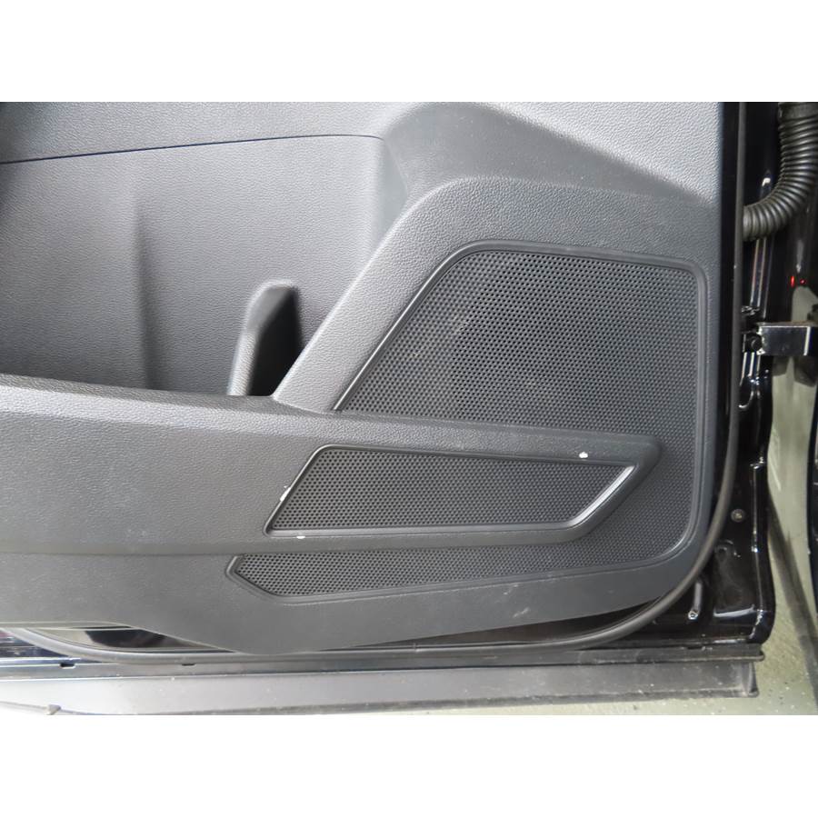 2023 Volkswagen Atlas Rear door woofer location