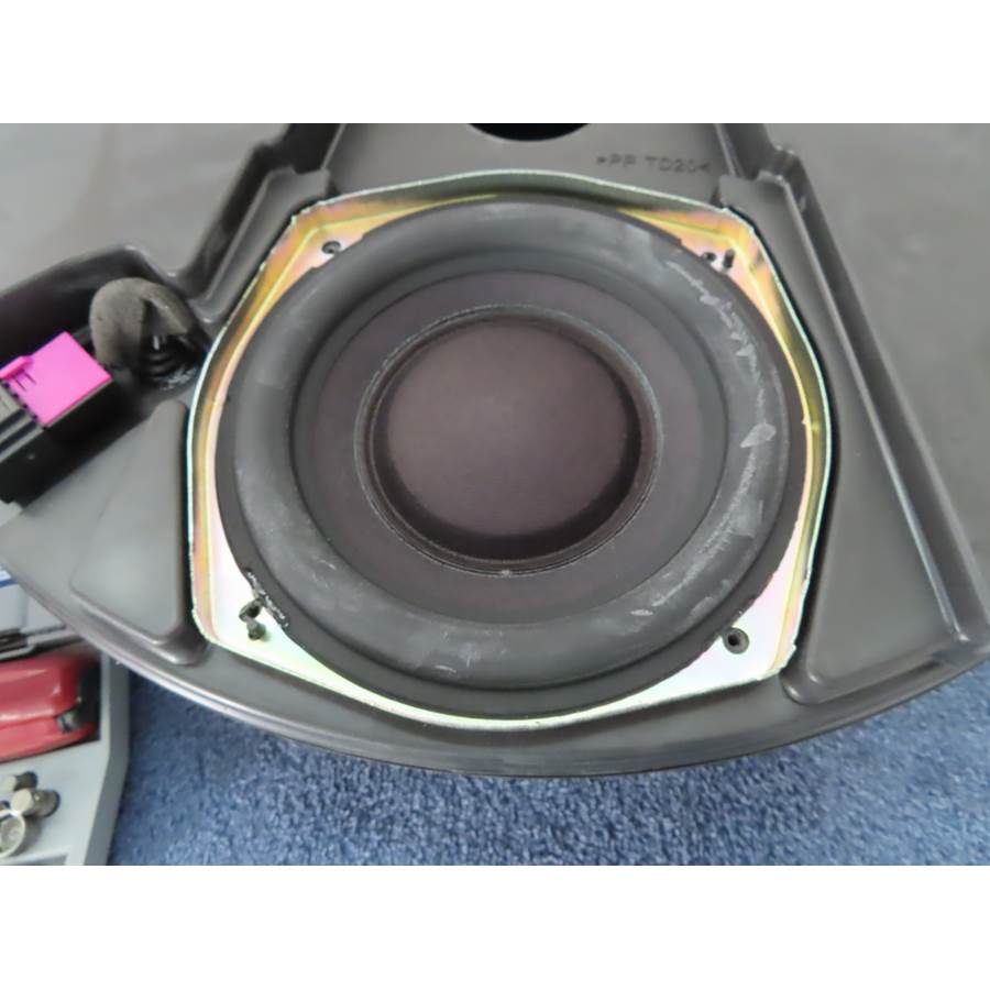 2015 Volkswagen Golf Sportwagen Under cargo floor speaker