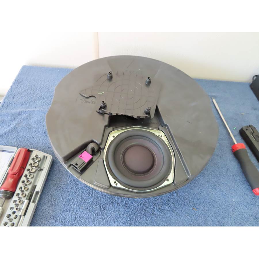 2018 Volkswagen Tiguan Under cargo floor speaker