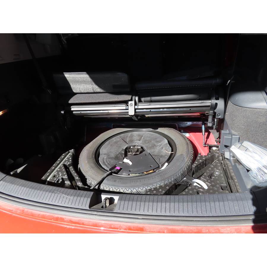 2019 Volkswagen Tiguan Under cargo floor speaker location