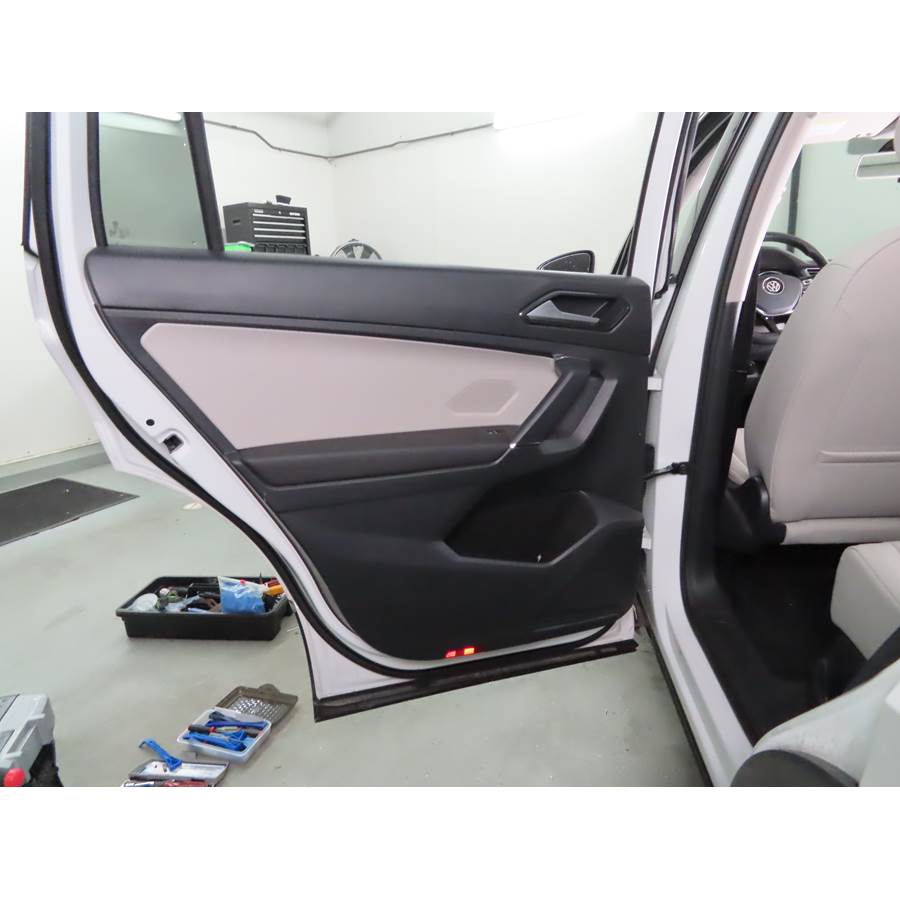 2018 Volkswagen Tiguan Rear door speaker location